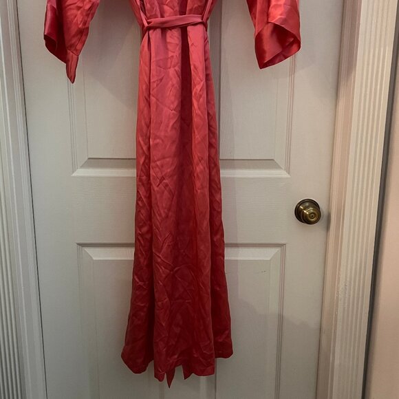 Elegant Pink Women's Robe - Picture 5 of 5